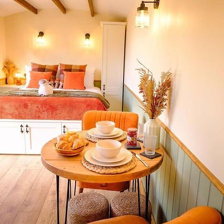 Lintmill Lodges - Heather Shepherds Hut Sorn Luaran gambar