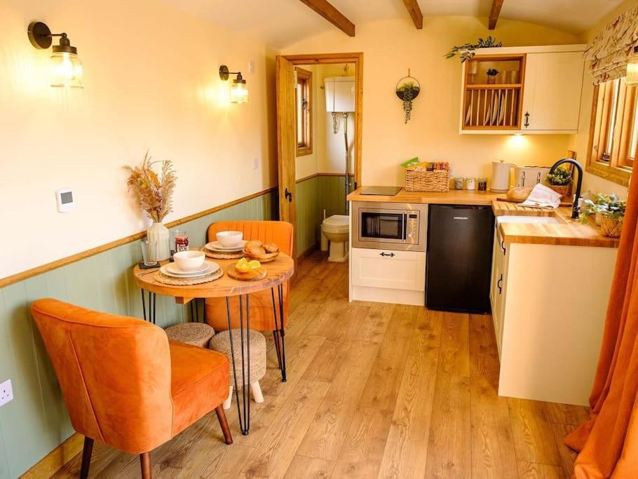 Lintmill Lodges - Heather Shepherds Hut Sorn Luaran gambar